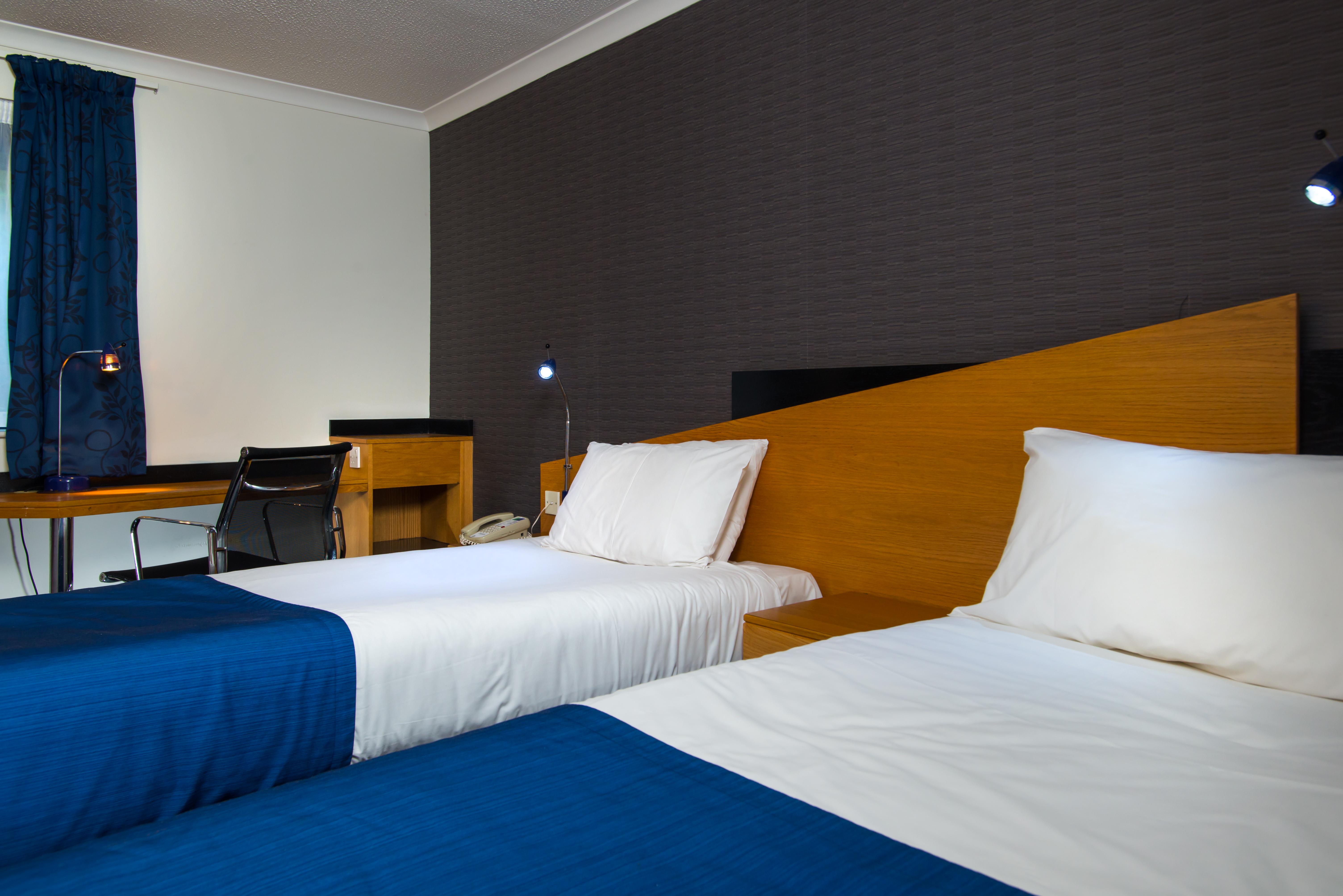 Hotel Express East By Ihg