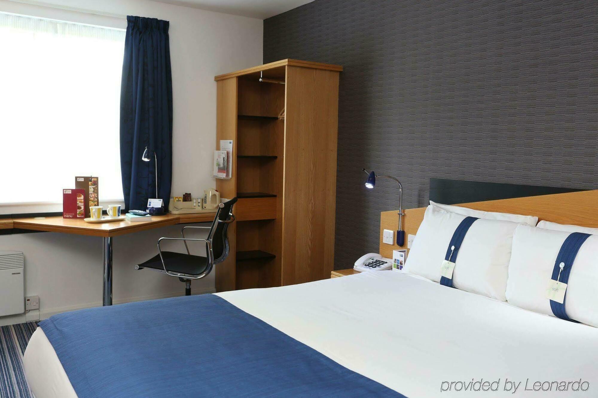 Express East By Ihg Отель 3*